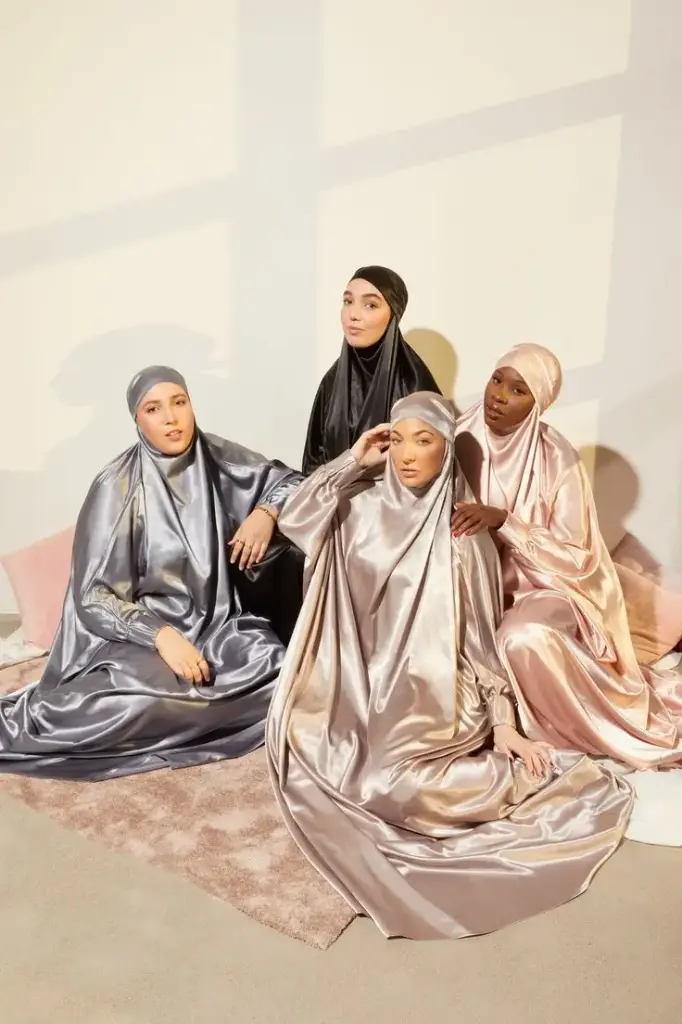 Raneea Prayer Sets
